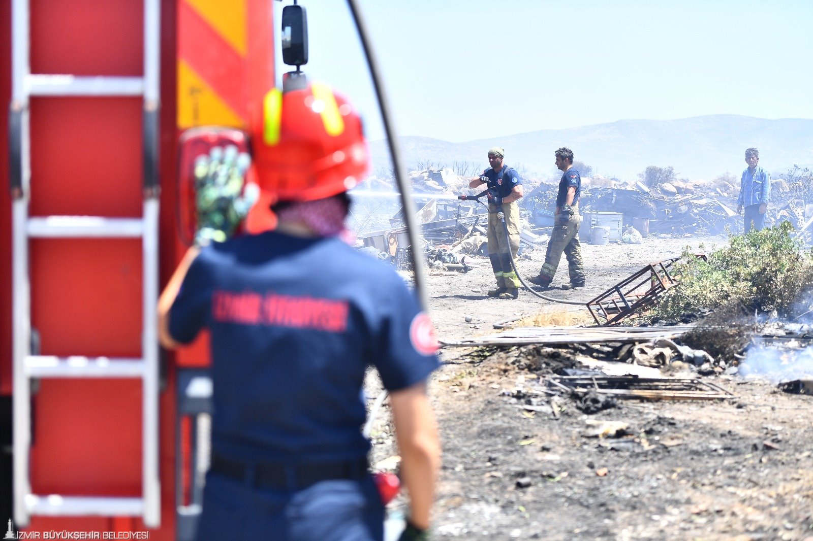 İzmir’de Orman Yangınları Buca’nın Iki Katı Alanı Küle Çevirdi7