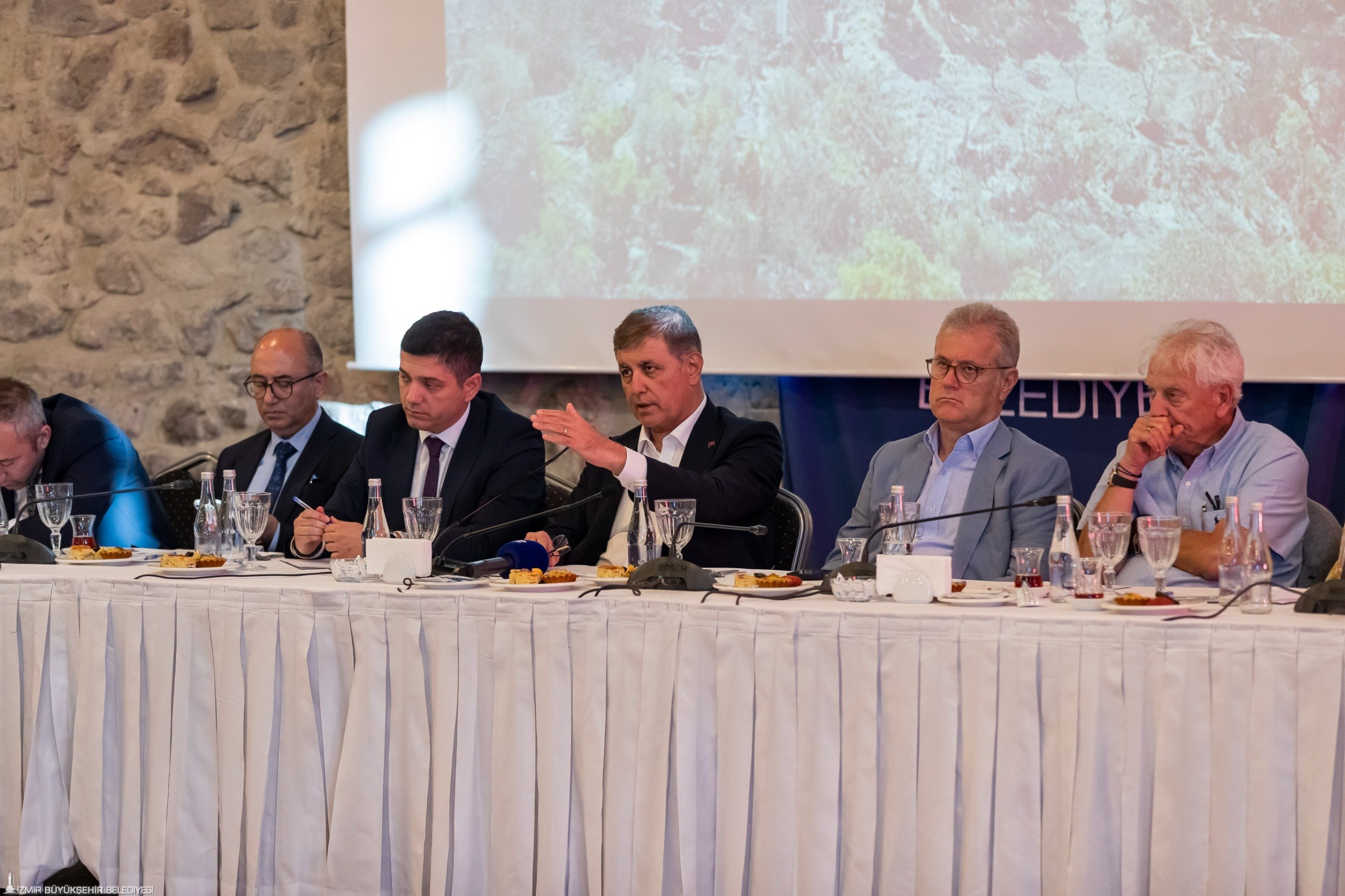 İzmir'de Orman Yangınları Sonrası İekkk Olağanüstü Toplandı3