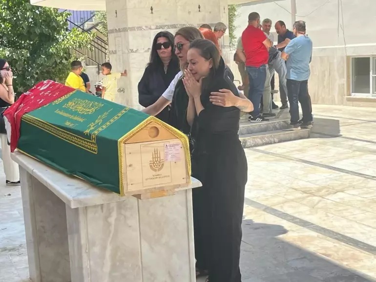 Spiker Esen Gök’e Veda Evinde Bıraktığı Not Dikkat Çekti (2)
