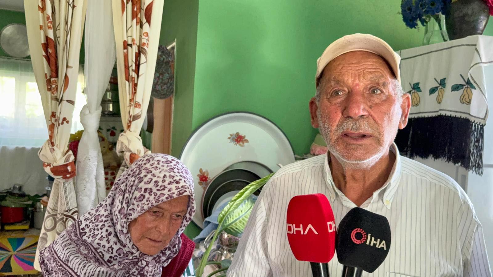 Evli Çift, Tüm Mal Varlıkları Olan Evi Jandarmaya Bağışladı1