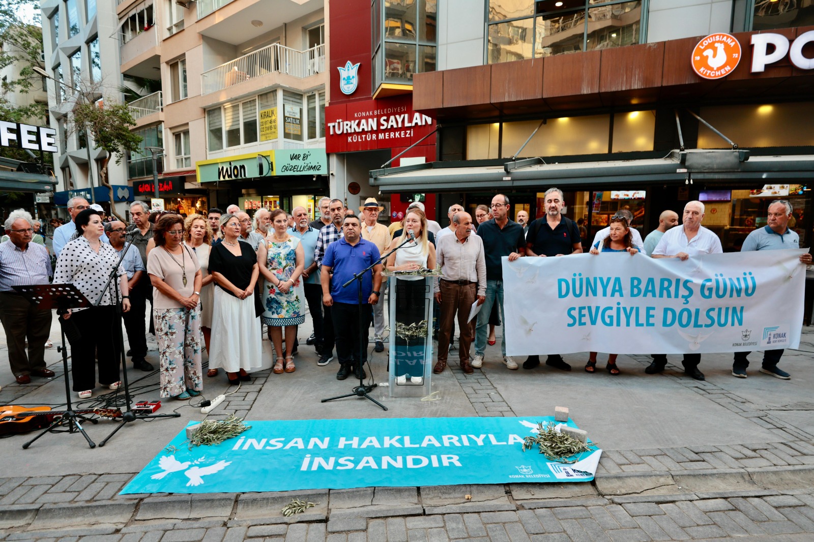 Dünya Barış Günü’nde Demokrasi Ve Adalet Vurgusu (7)