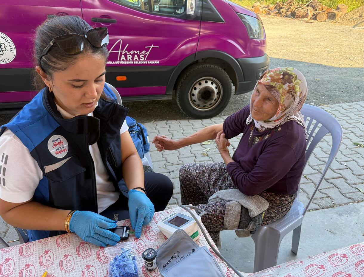 Kırsala Eşit Hizmet Gezici Da(Ya)Nışma Otobüsü Yollarda (1)