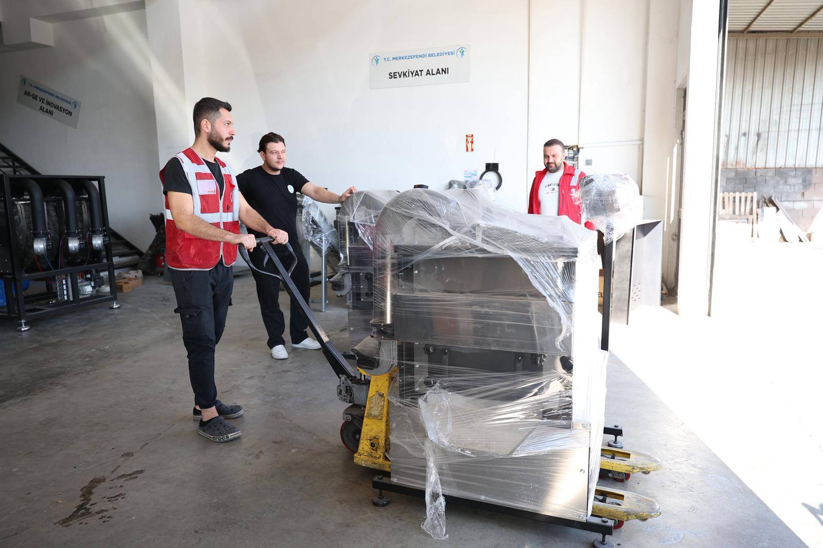 Mama Üreten Maki̇neleri̇ni̇n Yeni̇ Duraği Selçuk Beledi̇yesi̇ (3)