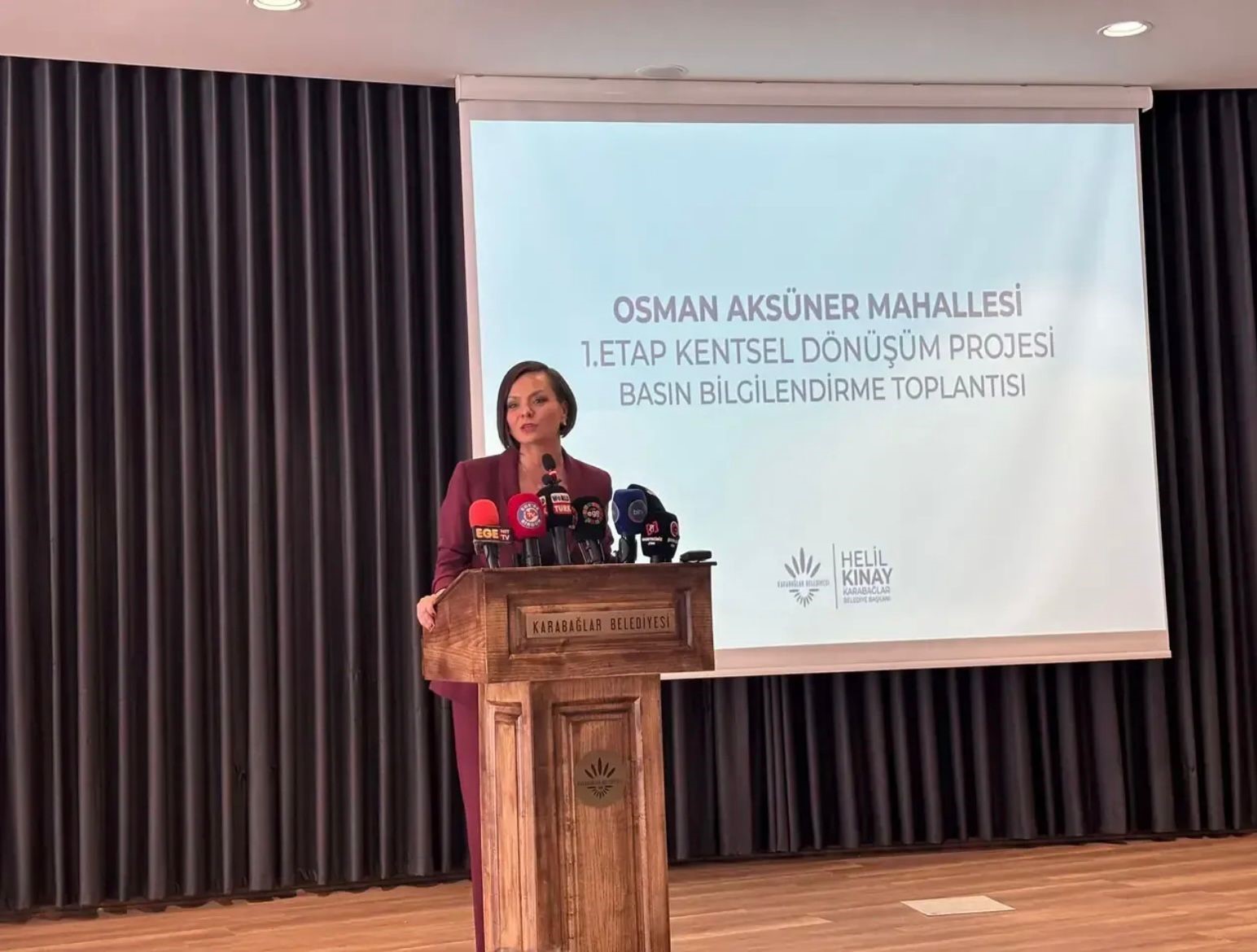 72F0327D 7B24 4184 8D0F A91A1E8C20F5