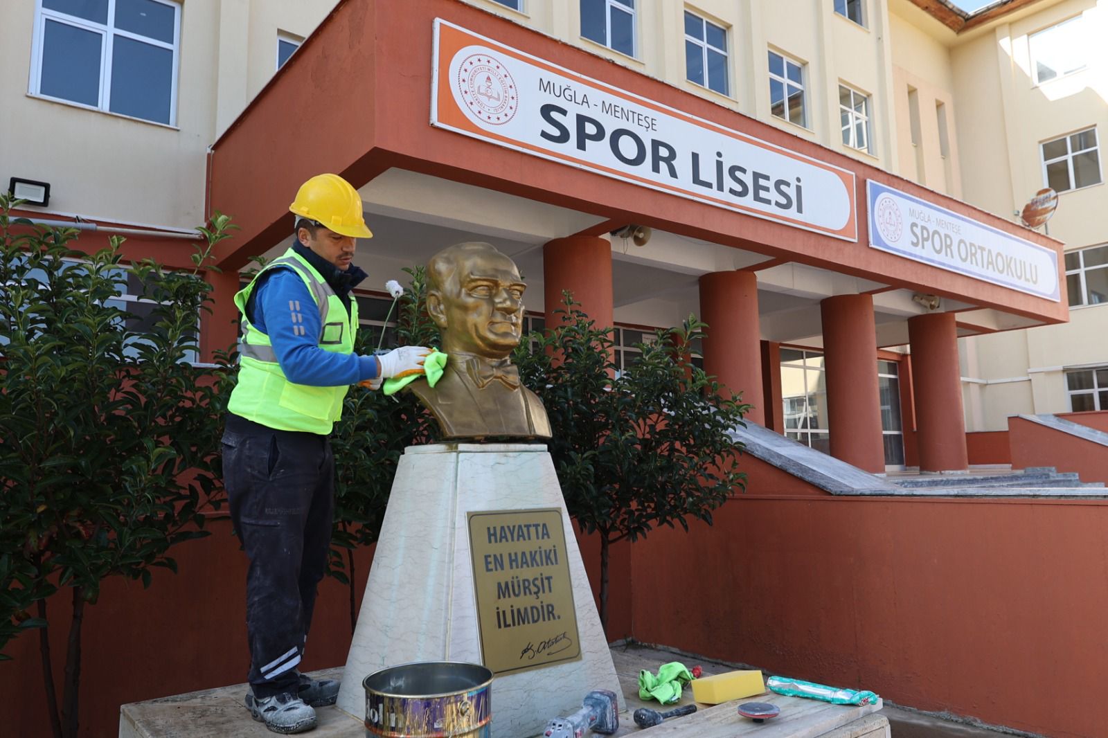Büyükşehir’den Okullara Ara Tatil Bakımı (1)
