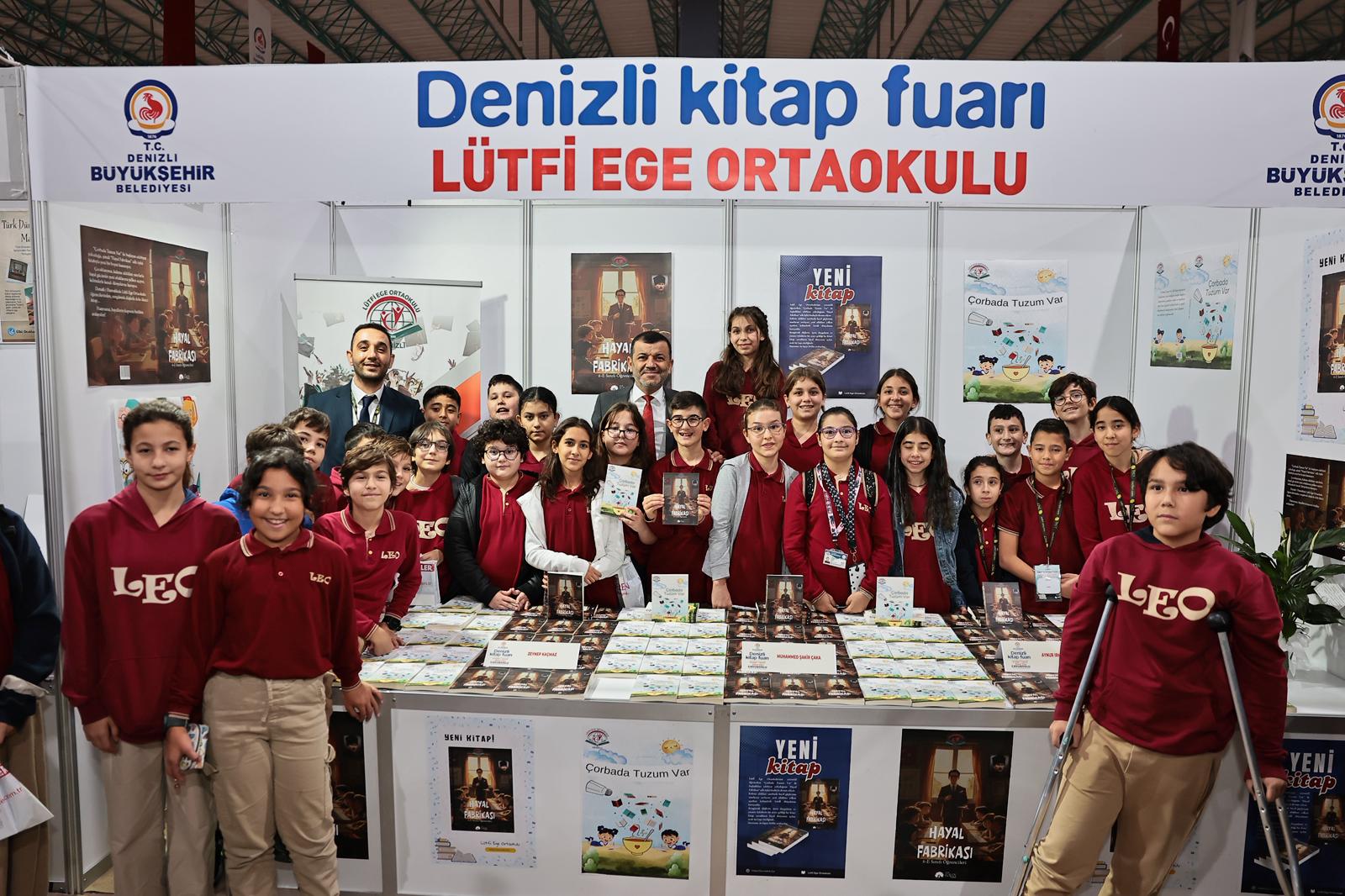 Denizli Büyükşehir Belediyesi 8. Kitap Fuarı Kapılarını Açtı (14)