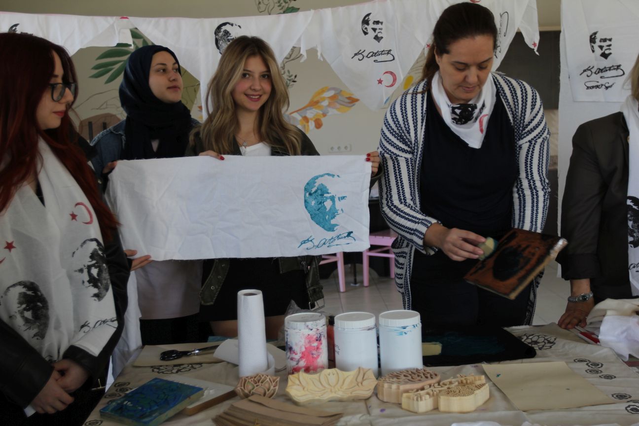 ++Ege Atatürk Temalı Tahta Kalıp Baskı Sanatı (1)