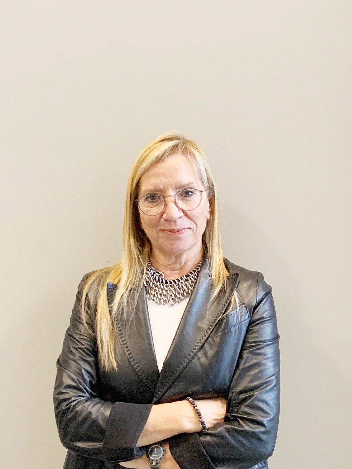 Db2Ec250 00B8 4174 B7B3 64937Eca50Dc