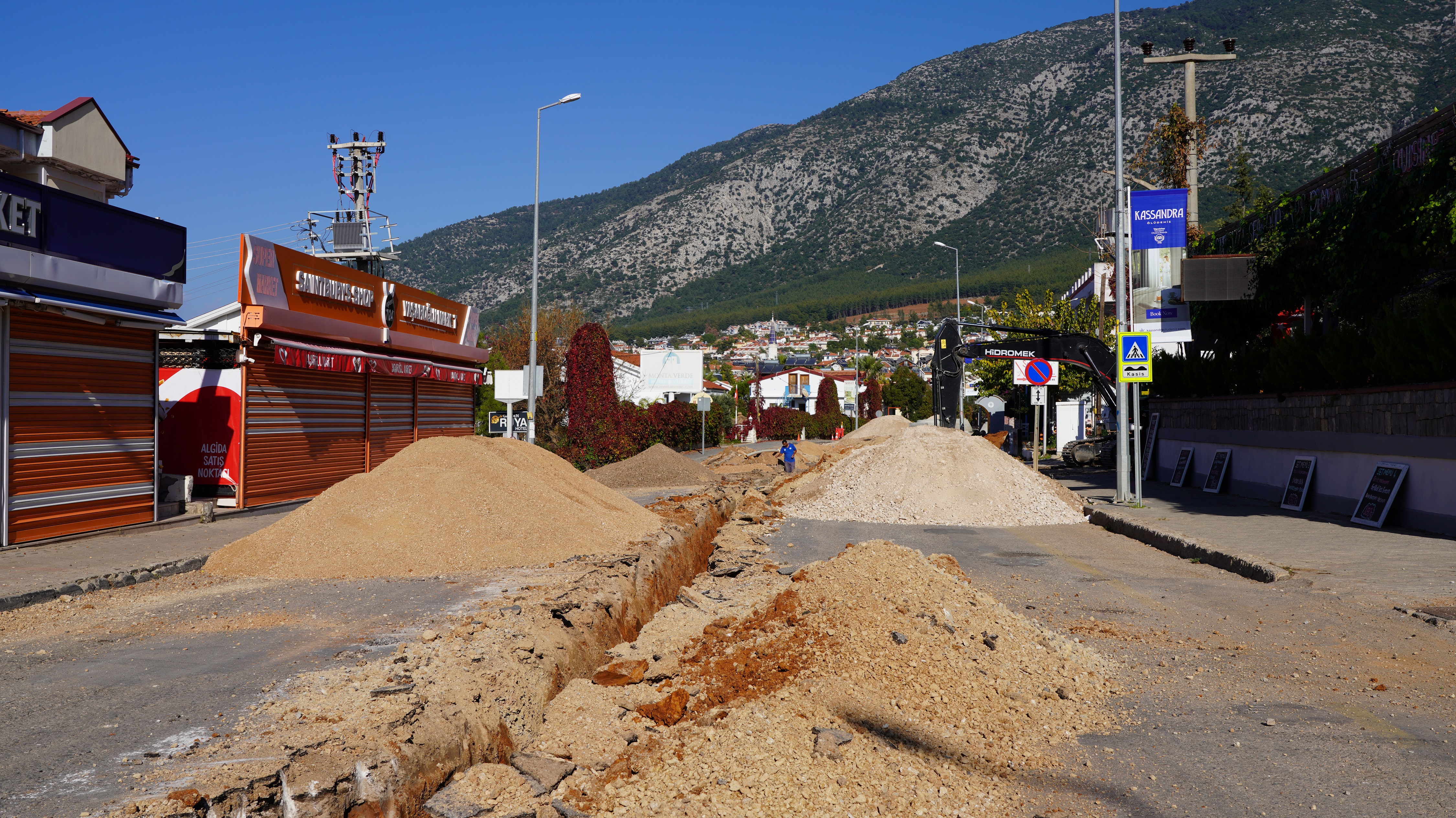 Fethiye Ölüdeniz’de İçme Suyu Hatları Yenileniyor (3)-1