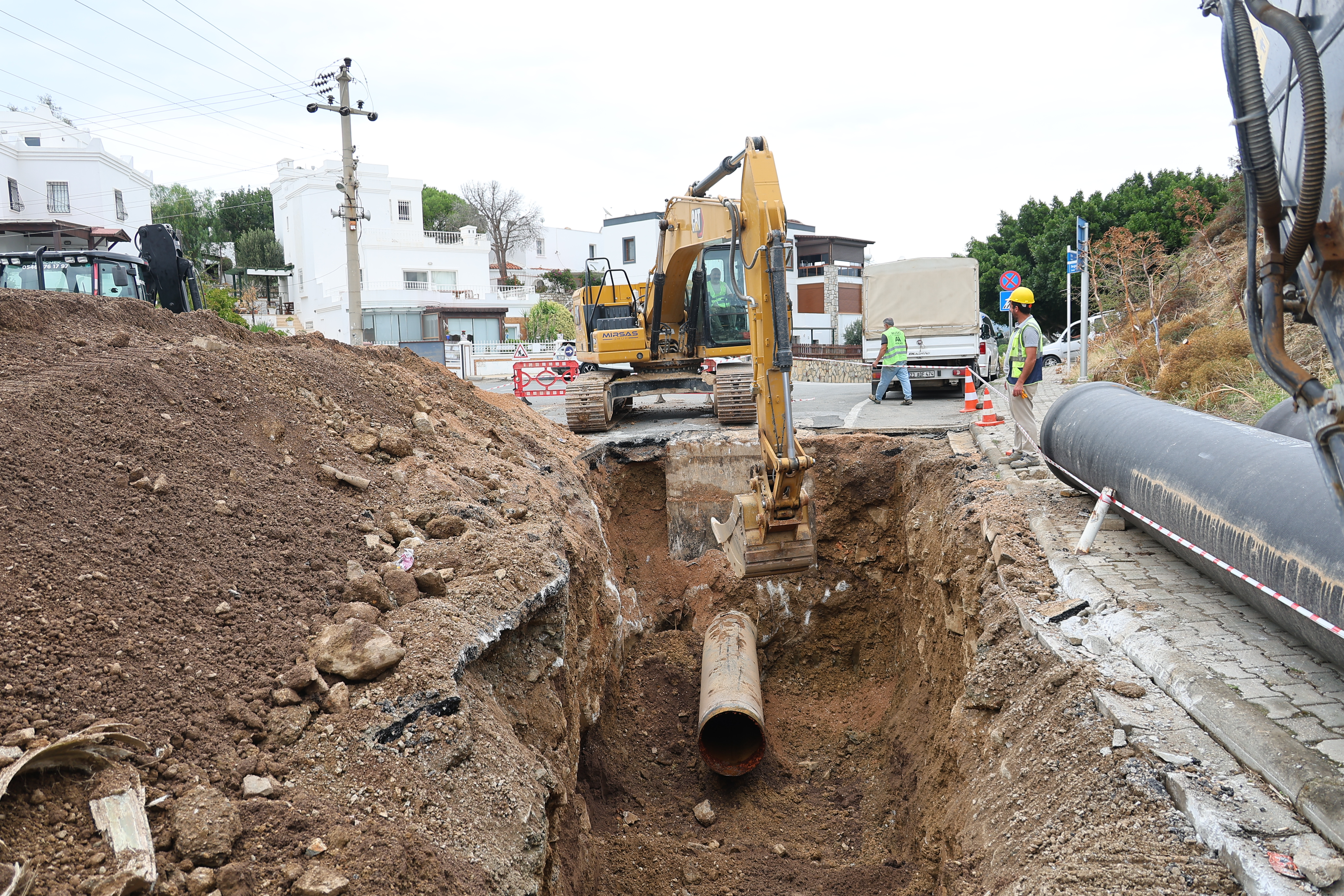 Muski̇, Bodrum Bergamut Caddesinde Yıllardır Devam Eden Su Hattı Sorununu 3 Günde Çözdü (8)