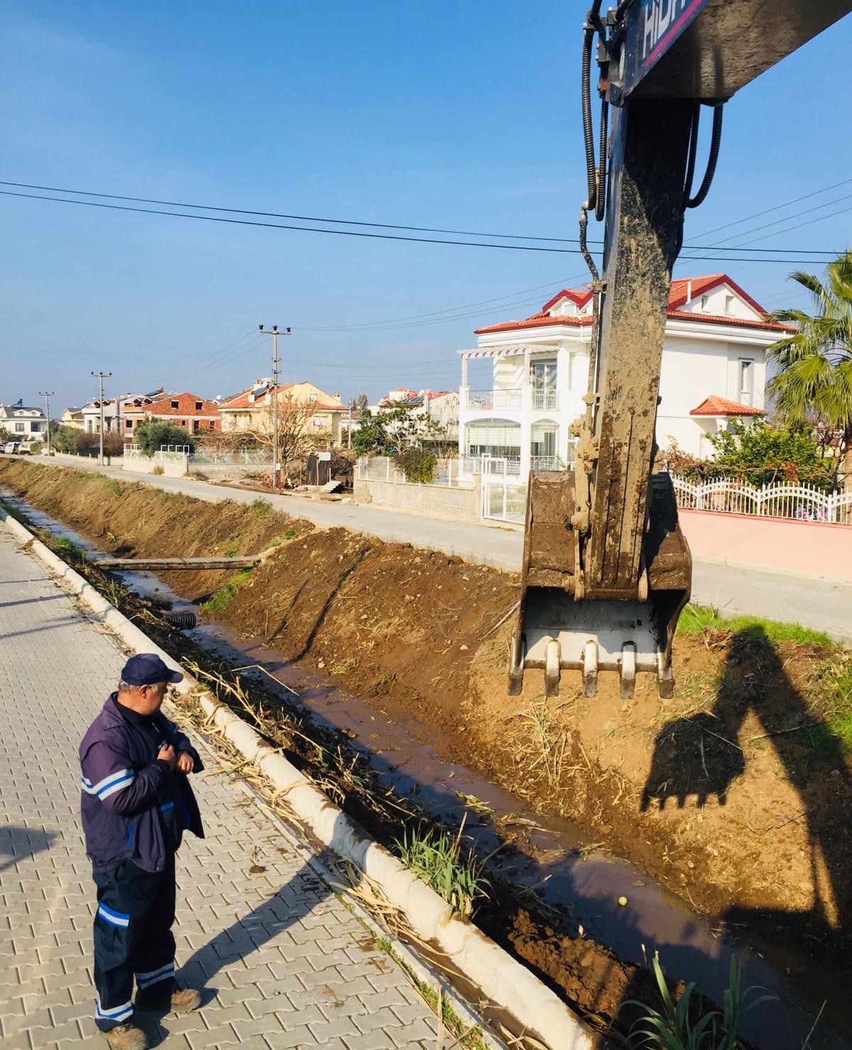 Muski̇, Göcek Mahallesi’nin Derelerini Temizliyor (2)-1