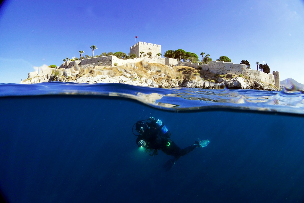 Güvercinada Kalesi (2)