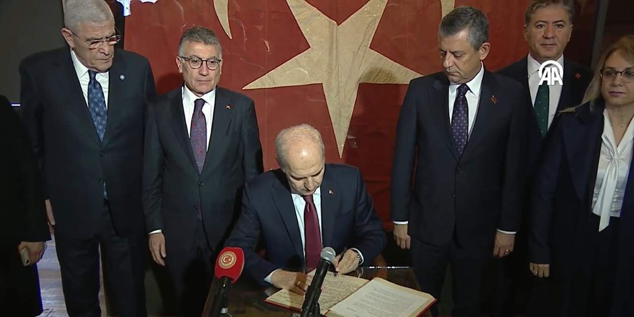 Devlet Erkani Anitkabirde Bulustu 8