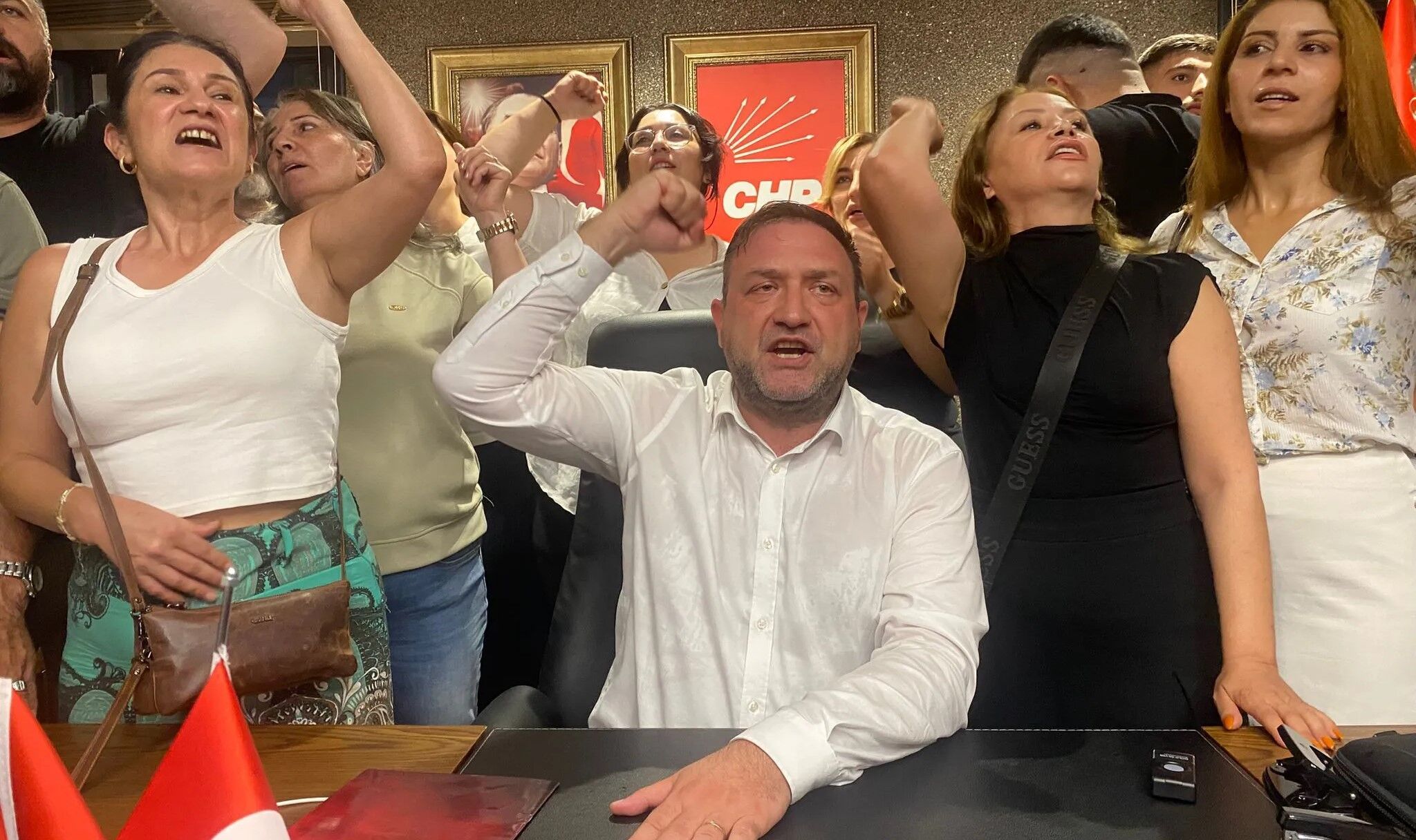 Butlan Il Binasına Gece Yarısı Girdi