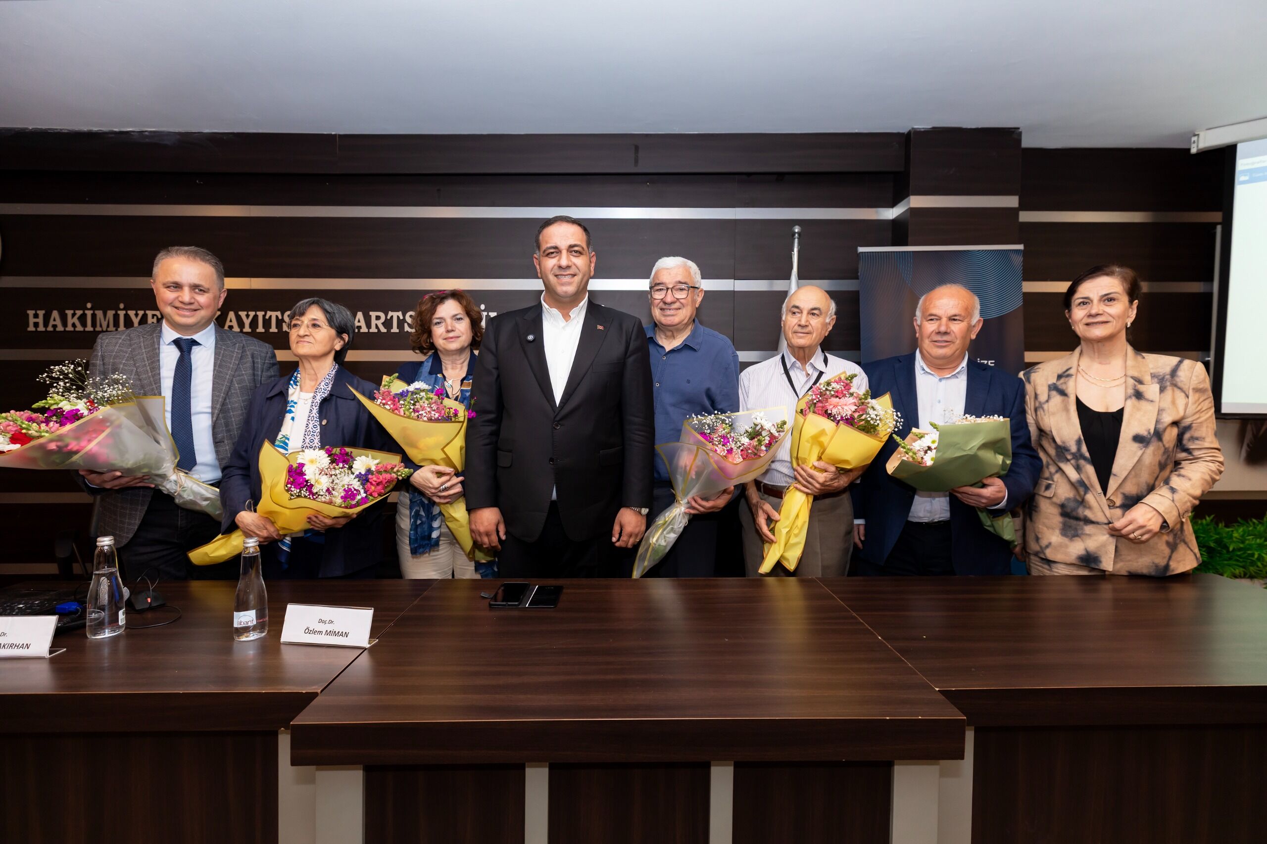 Başkan Erman Uzun Ki̇mseyi̇ Geri̇de Birakmayan Bi̇r Narlidere İnşa Edi̇yoruz (7)