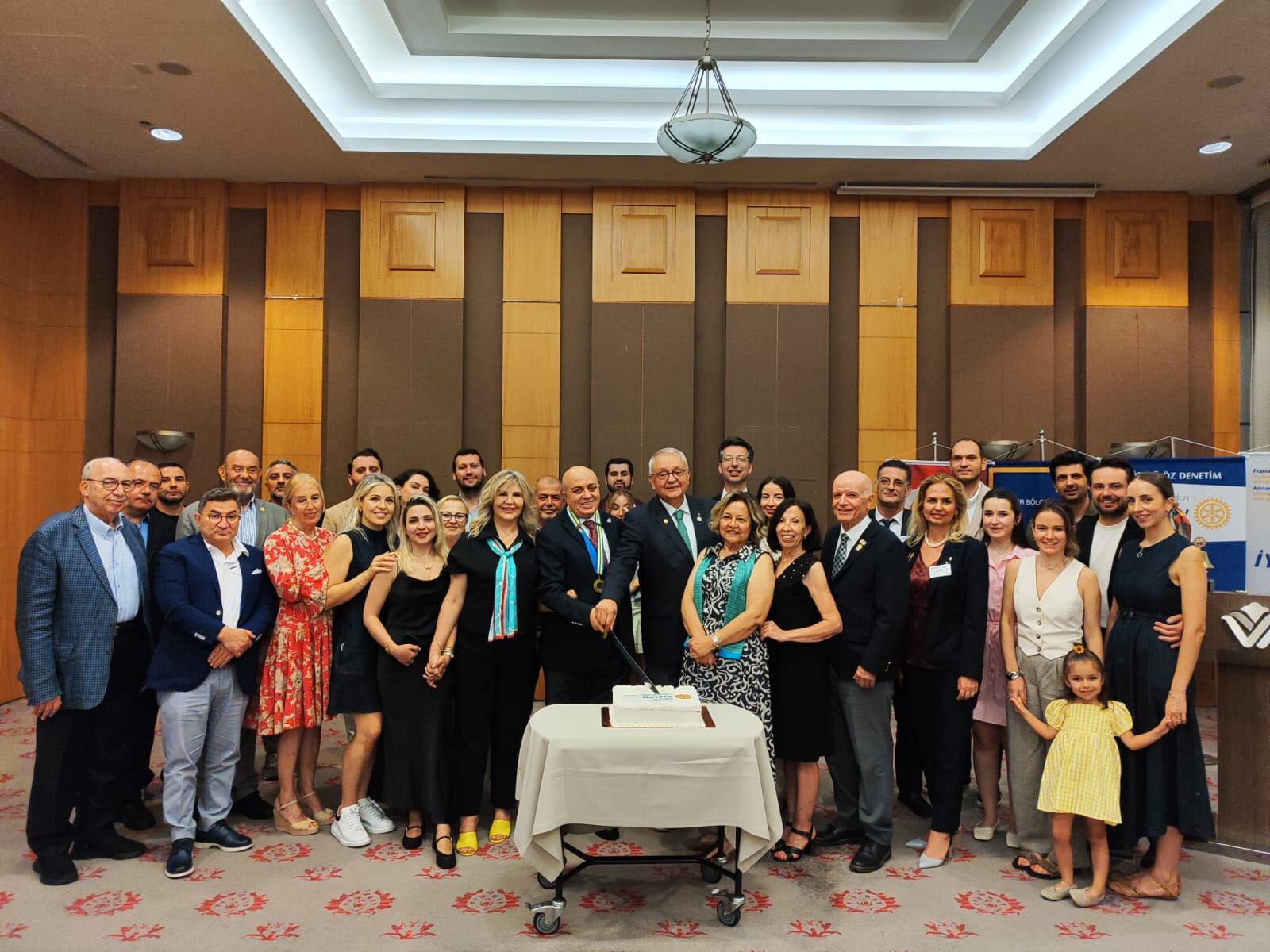 Denizyıldızı Rotary Kulübü yeni döneme yelken açtı