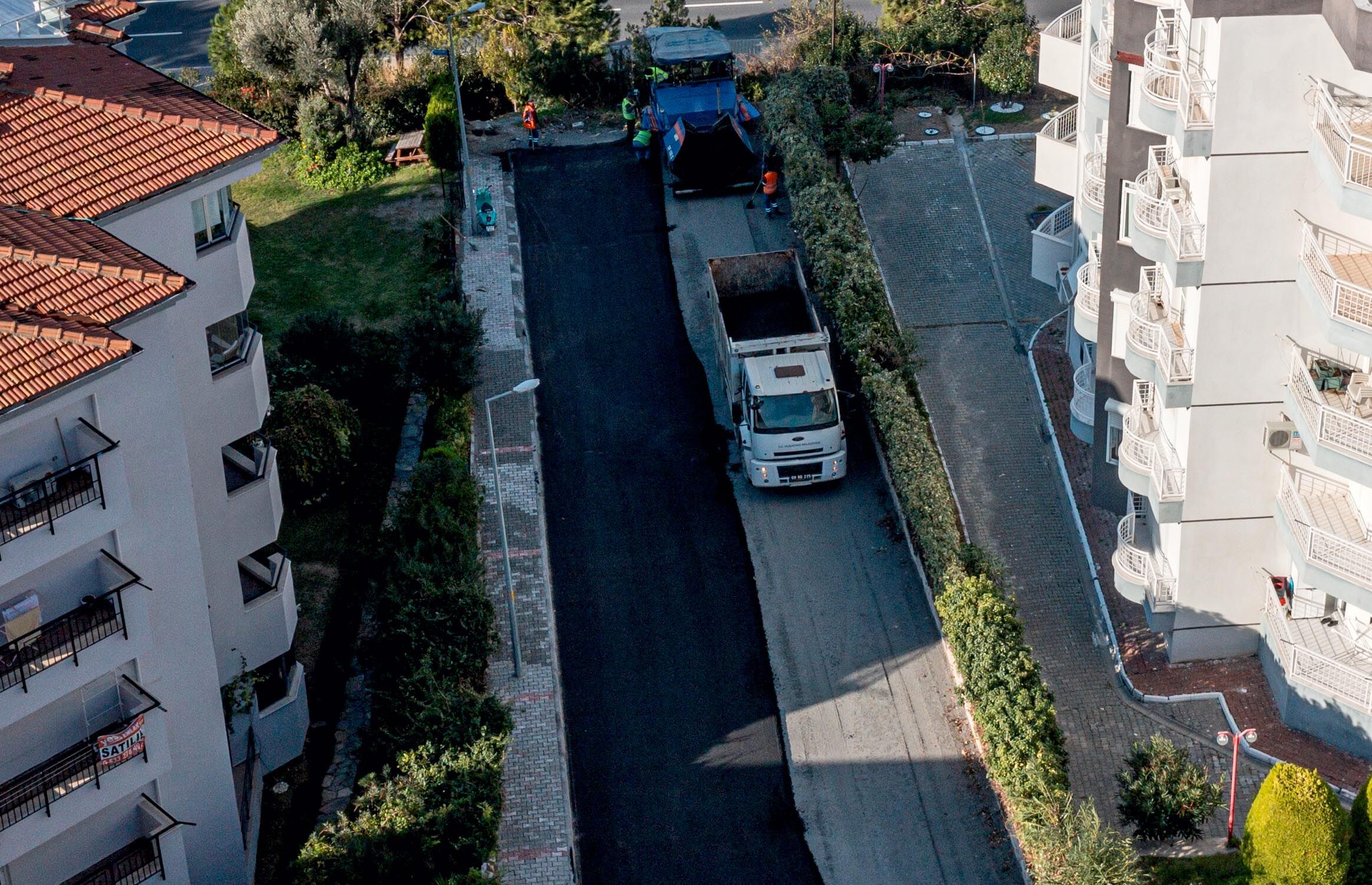Bayraklidede Mahallesi Asfalt (1)