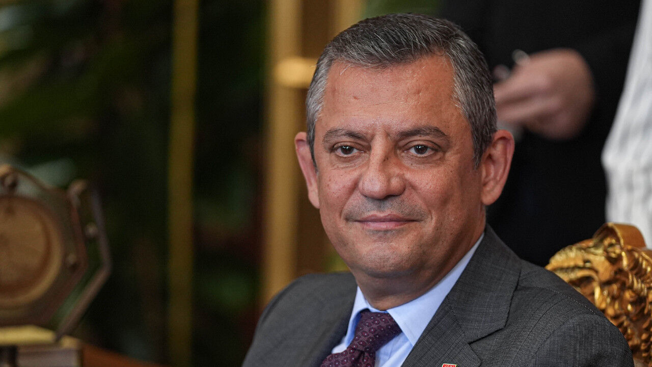 Mansur Yavaş’ın adaylığına Özel’den yanıt