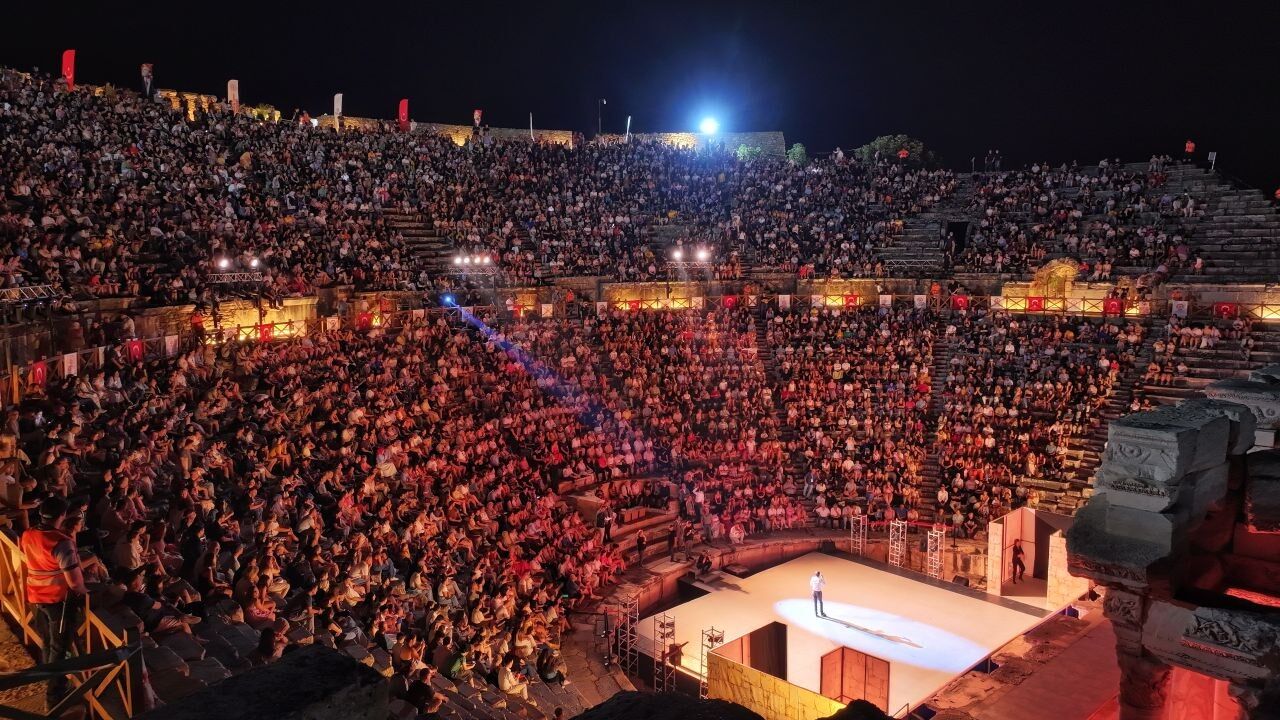 Zorba Balesi Hierapolis'te sanatseverlerle buluştu