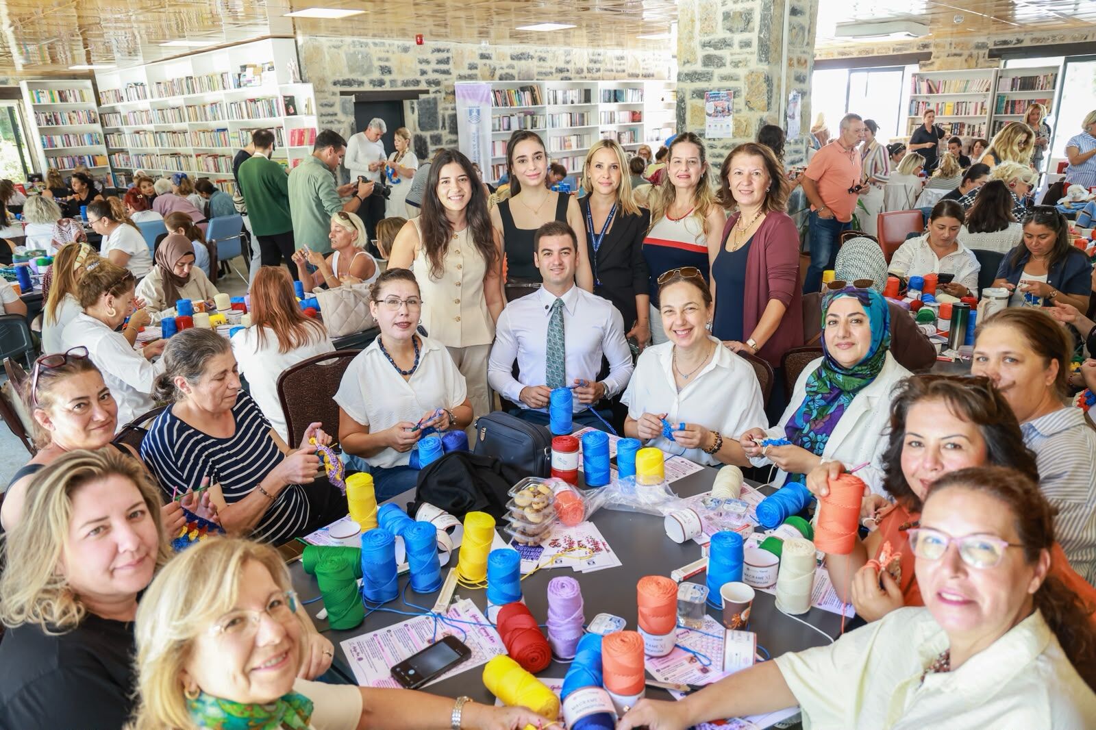 “Bodrumlu Kadınlar Sokak İçin Örüyor” Projesi Başladı (12)