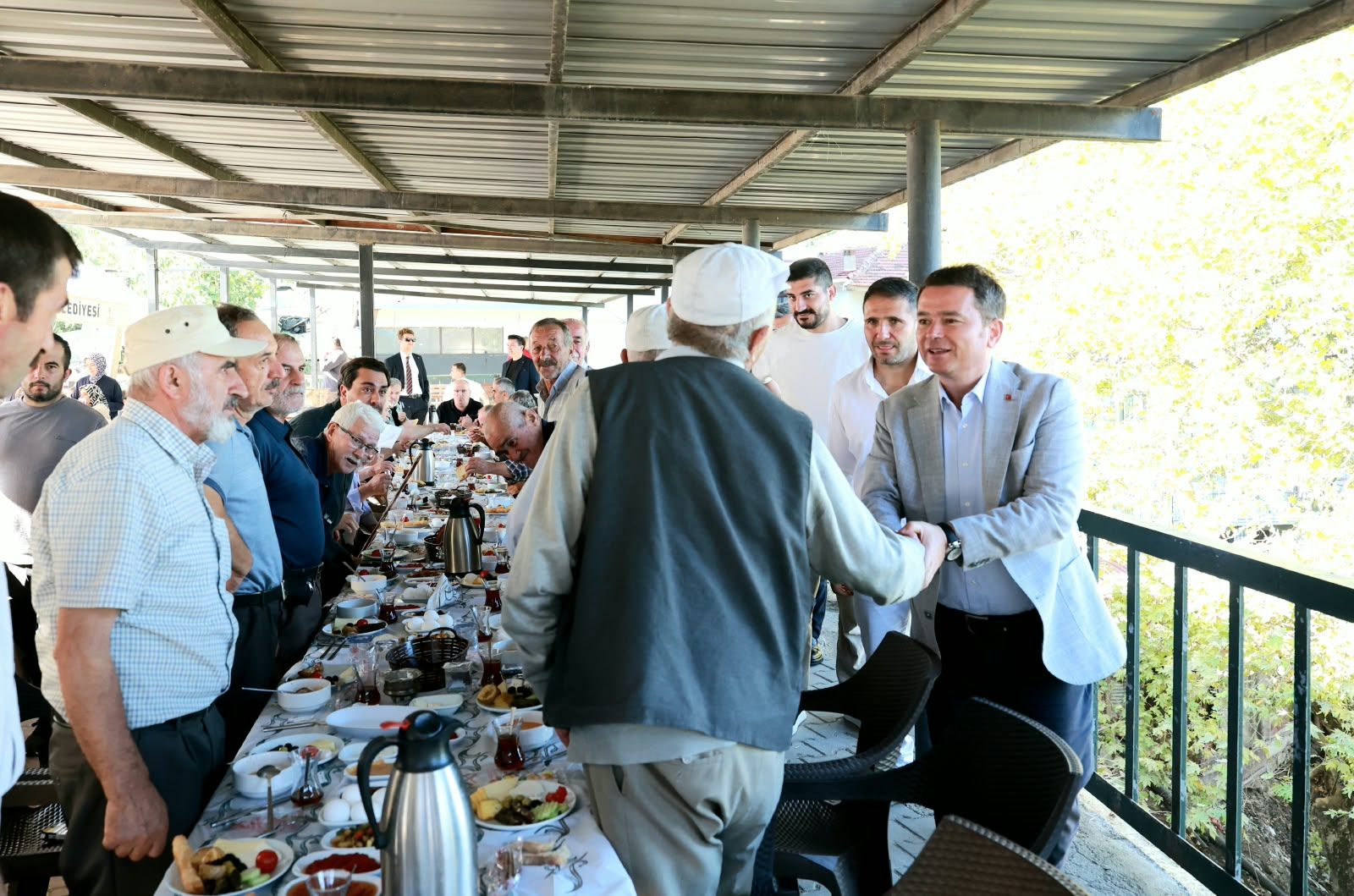 Yigitali Mahallesi’nde Başkan Aydın’a sevgi seli