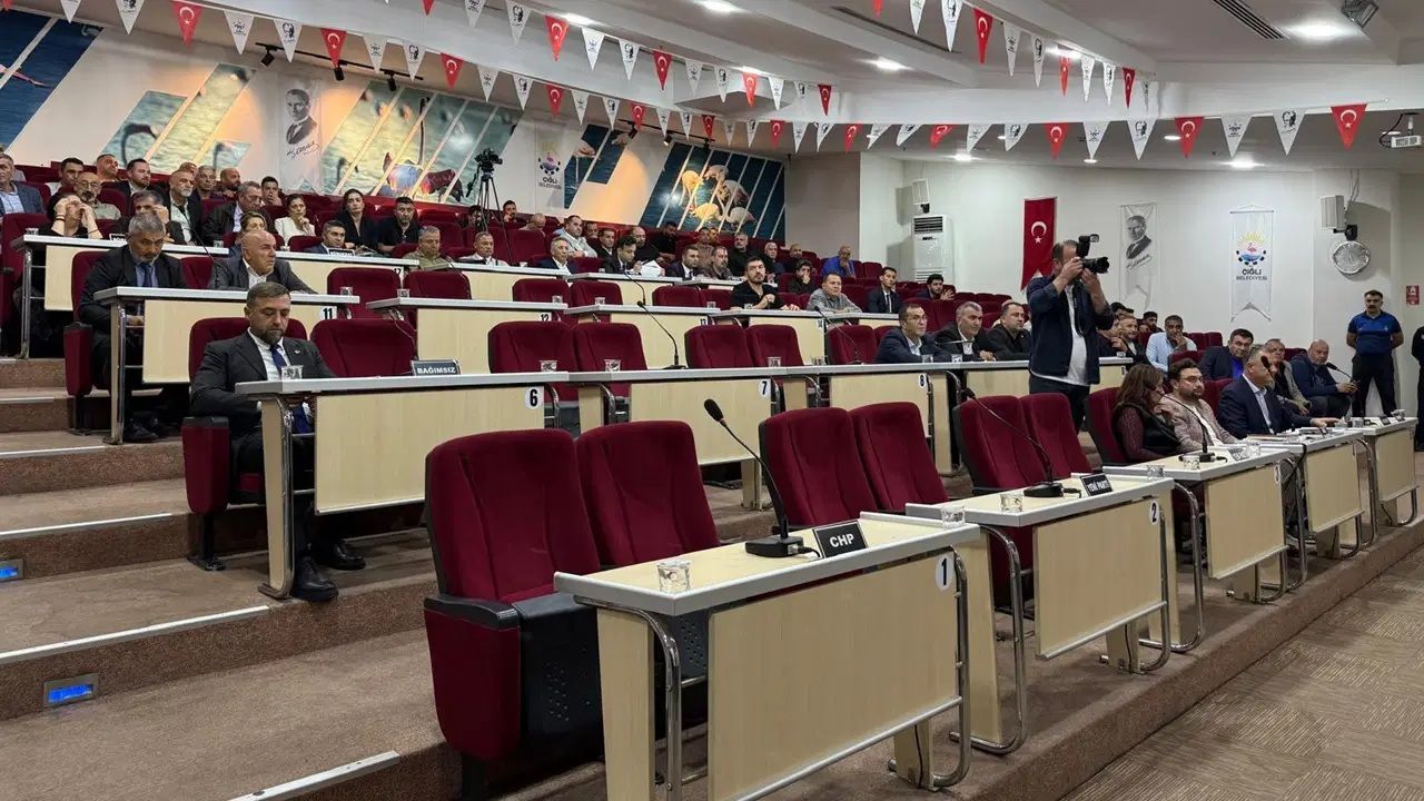 AKP’ye geçişin ardından Çiğli’de meclis toplanamadı