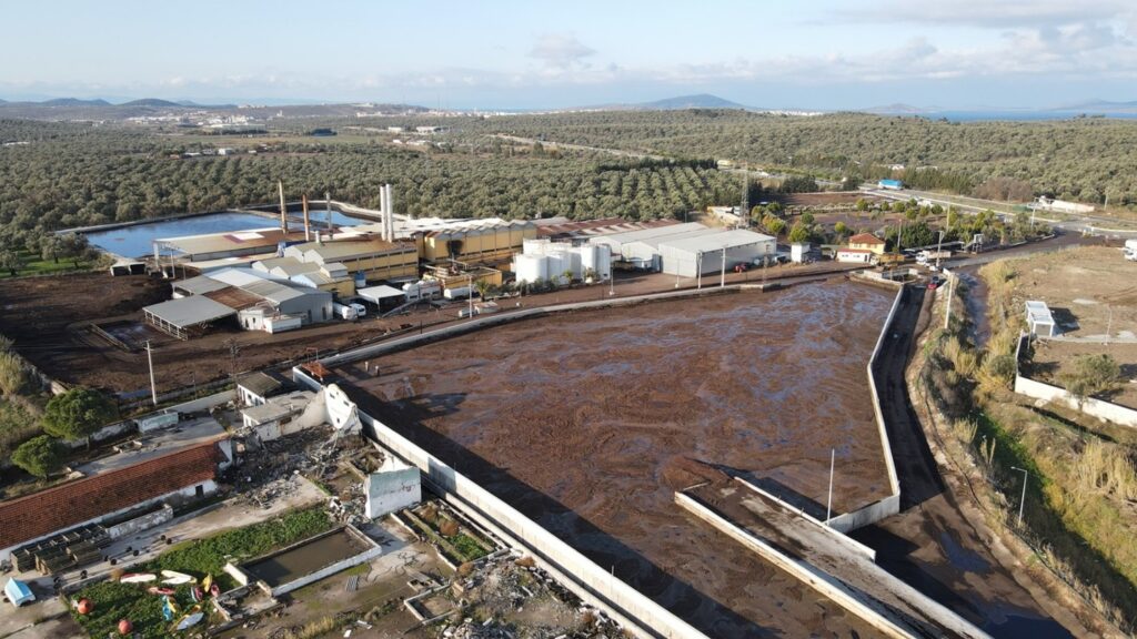 Ayvalık çevre zaferini kazandı Ayvalık'ta çevre zaferi, Pirina fabrikasının lisansı iptal edildiç