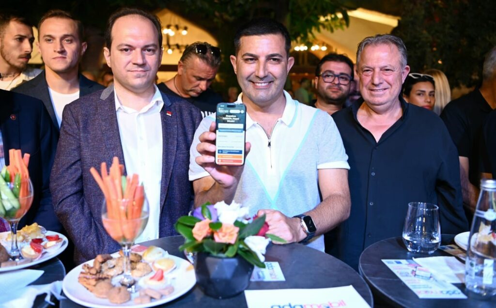 Kuşadası'nda 'Ada Mobil' dönemi başladı