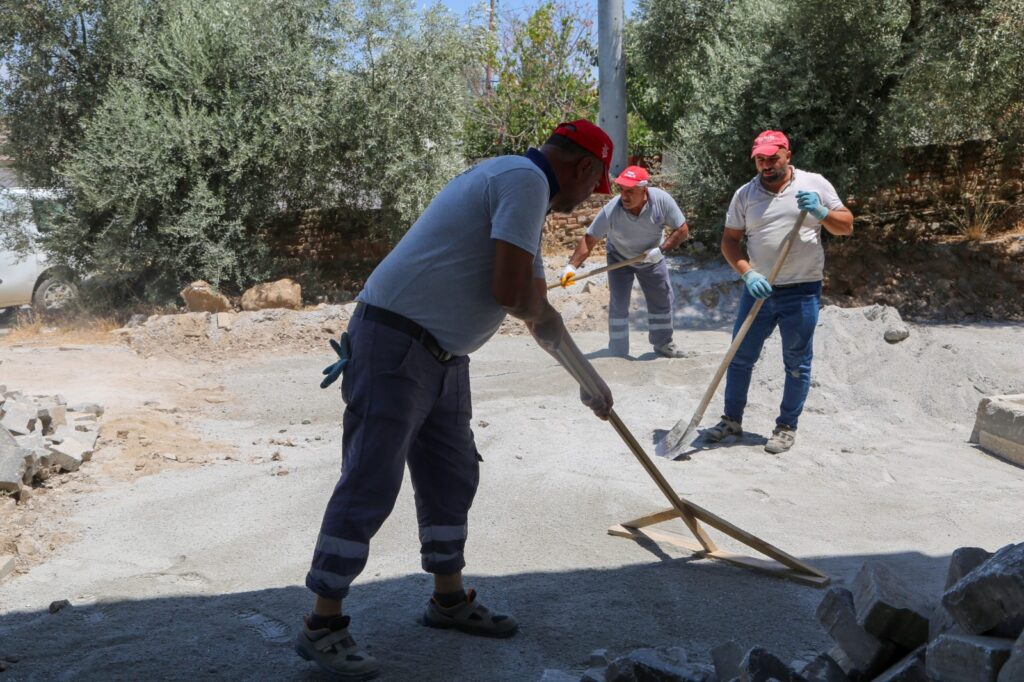 BAŞKAN YETİŞKİN’DEN EFELER’E 65 MİLYONLUK YOL YATIRIMI