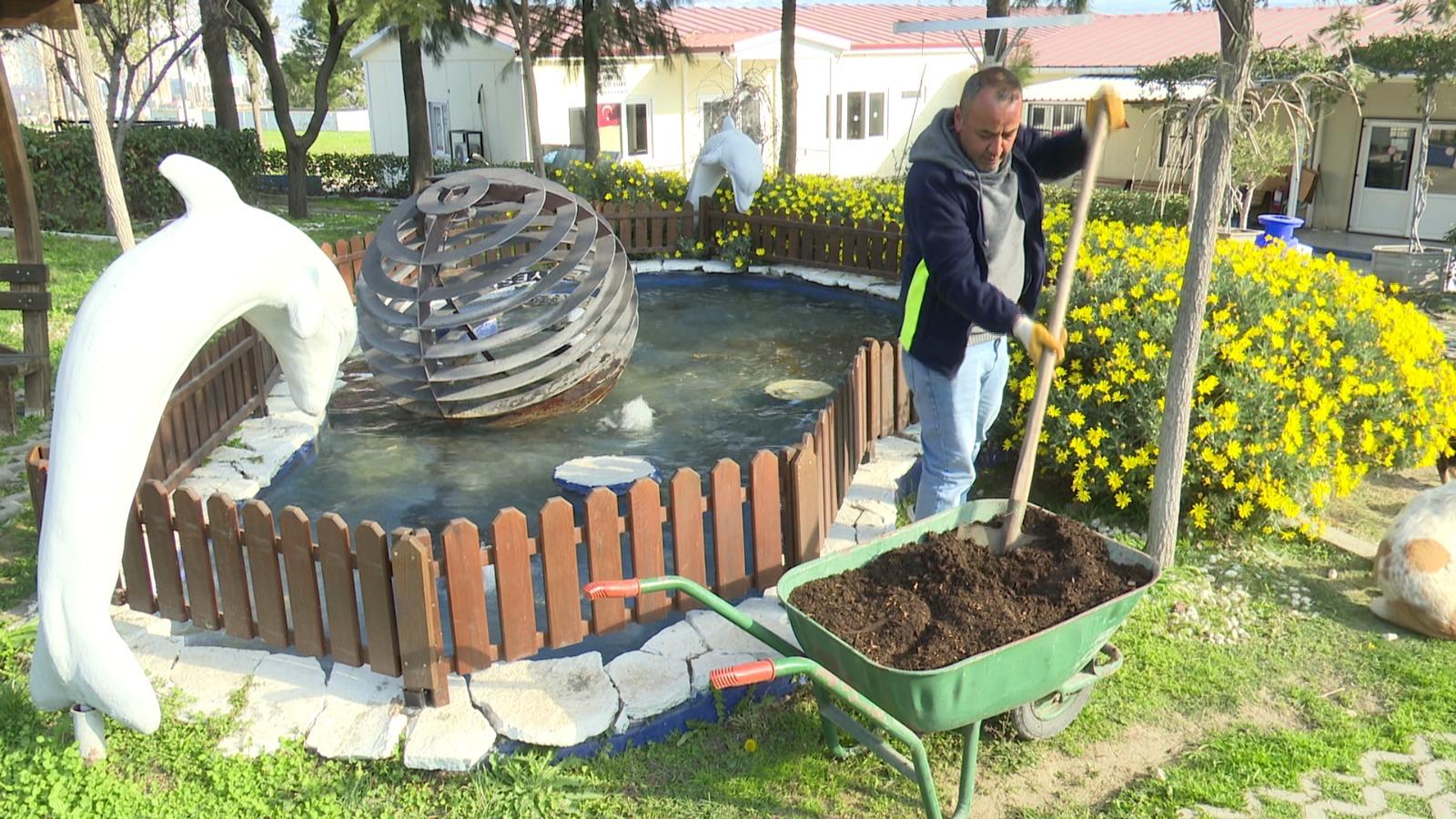 İzmir Büyükşehir Belediyesi, Başkan Dr. Cemil Tugay'ın sağlıklı bir kent için başlattığı atık yönetimiyle yeniden doğuyor.