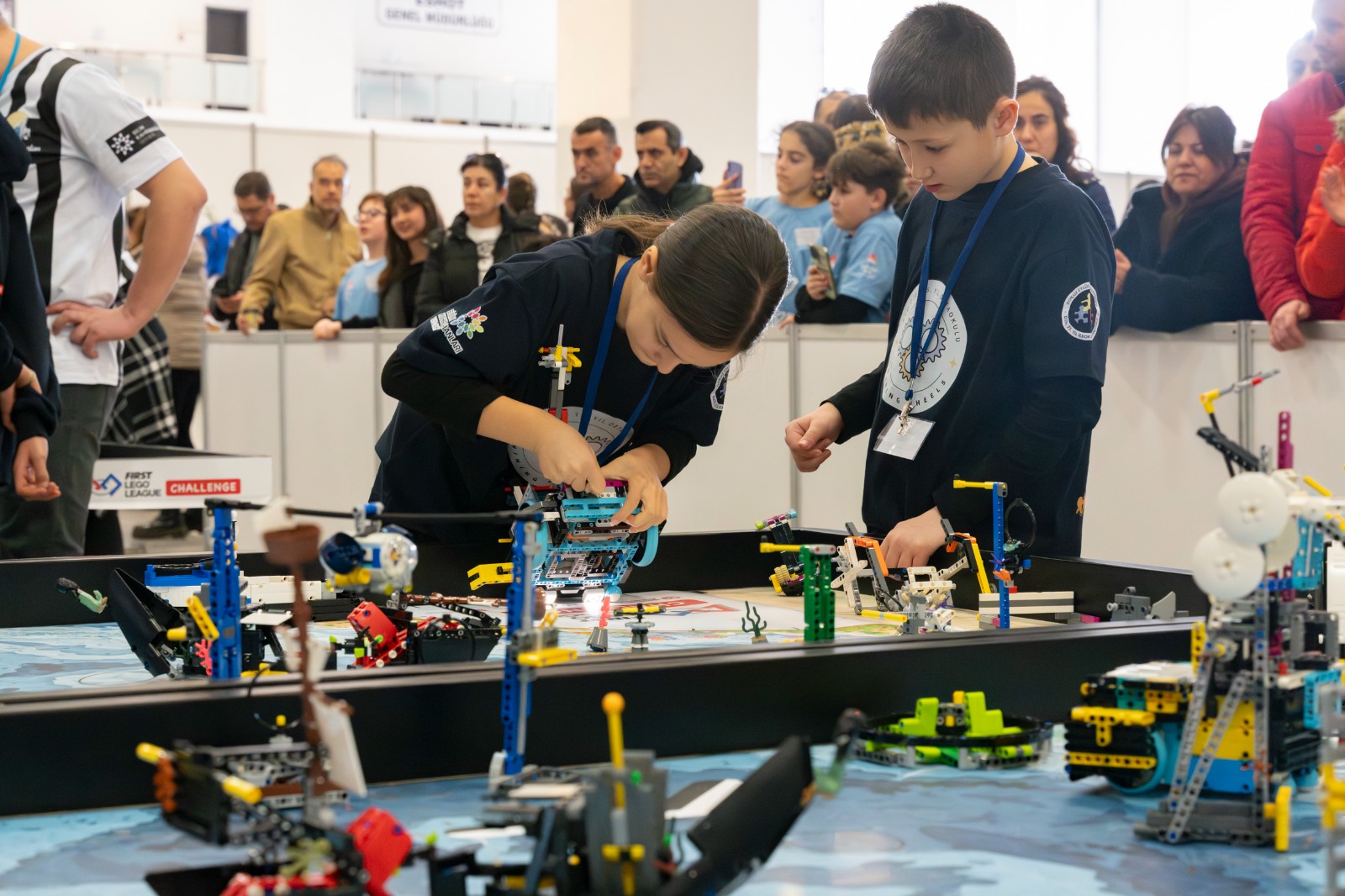 Bilim Kahramanları Buluşuyor ismiyle düzenlenen FIRST LEGO League Challenge turnuvalarının 21'incisi başladı.