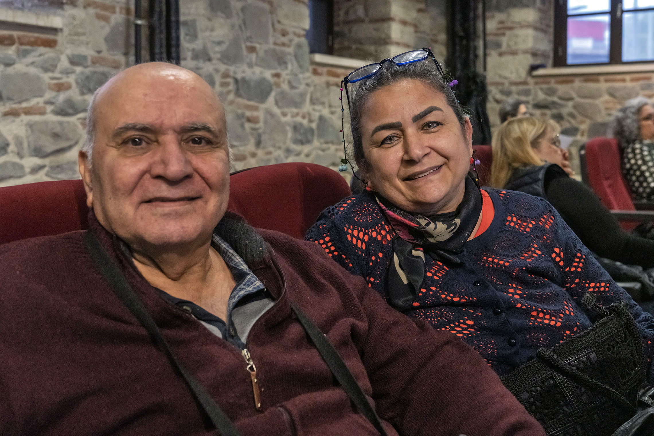 İzmir Büyükşehir Belediyesi tarafından açılan 3. Yaş Üniversitesi'nde 60 yaş ve üzeri İzmirliler ile ilk ders heyecanı başladı.