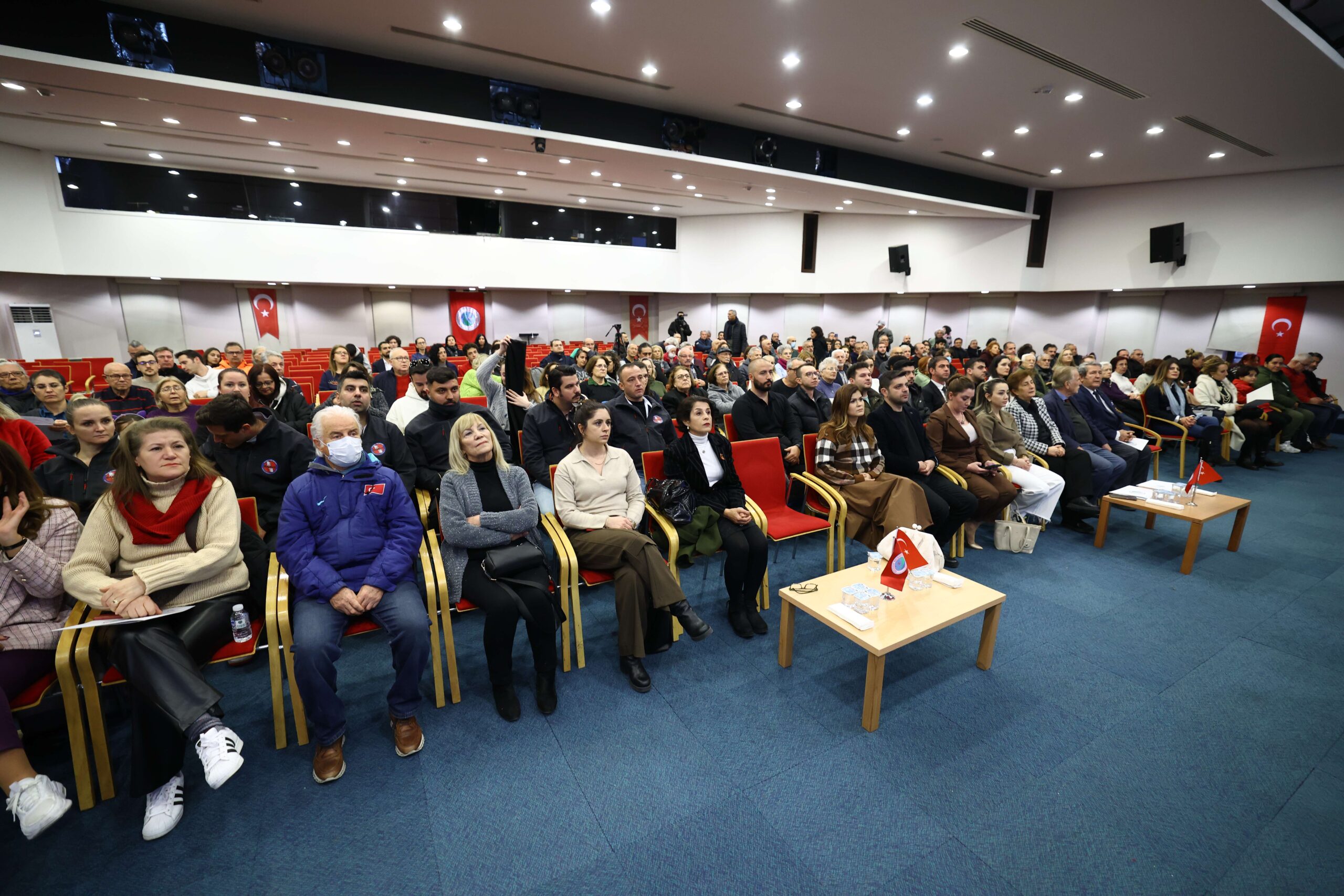 Japon Uzman Mühendis Yoshinori Moriwaki Balçova Belediyesi’nin konuğu olarak depremi ve tüm detaylarıyla oluşabilecek etkilerini anlattı.