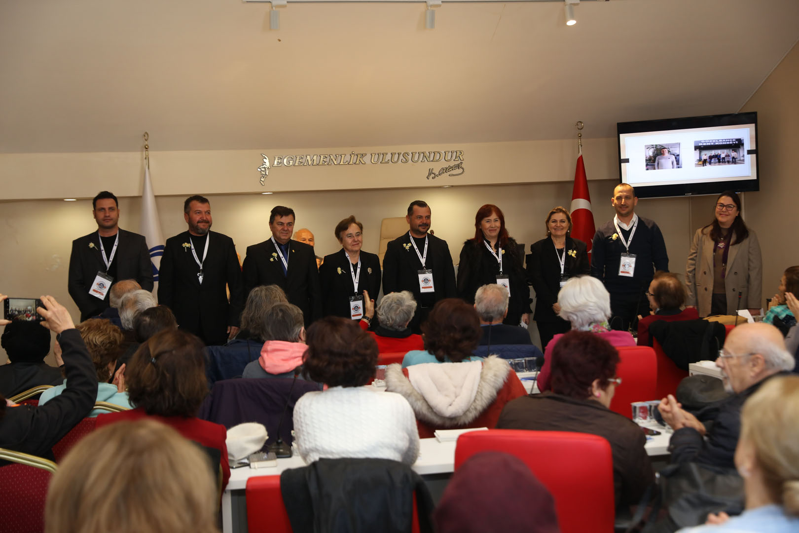 Güzelbahçe Belediyesi, Güzelbahçe Kent Konseyi ve Ege Geriatri Derneği işbirliğiyle Üçüncü Yaş Üniversitesi eğitimleri start verdi.