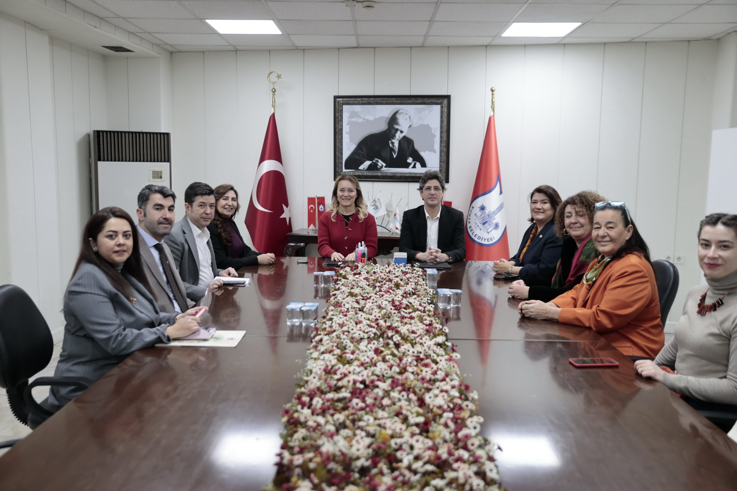 Konak Belediyesi ve Bornova Anadolu Lisesi Eğitim Vakfı , mülkiyeti BALEV'e ait Kemeraltı'ndaki binanın eğitime kazandırılmasını amaçlıyor.